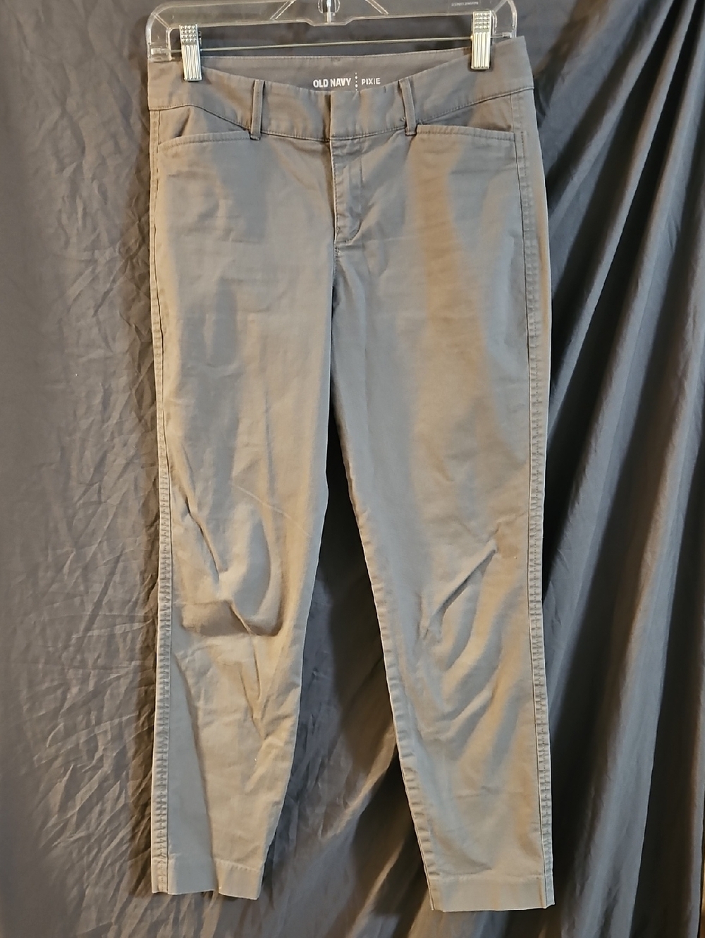 OLD NAVY PIXIE CHINO PANT: GRAY: GUC: SIZE 4